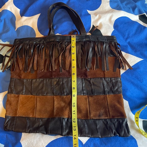 Tasseled leather patchwork purse for your eclectic outings - Picture 4 of 7